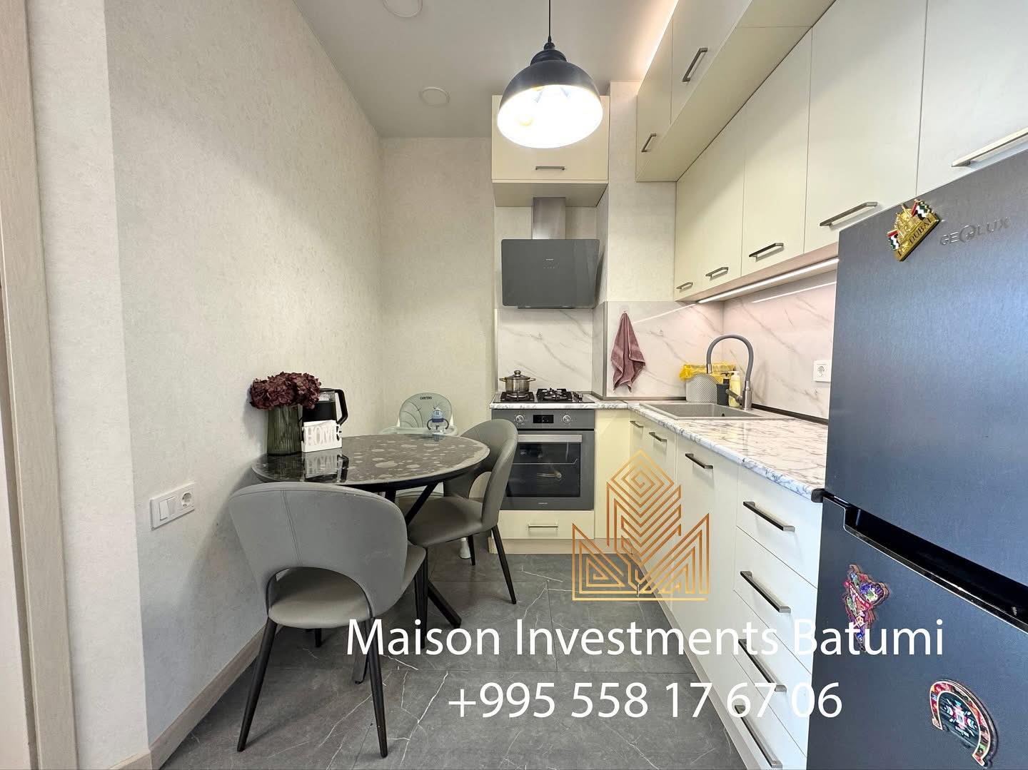 571203580_754455557652185_8645549534736867746_n Three rooms apartment for sale in Intourist Residence