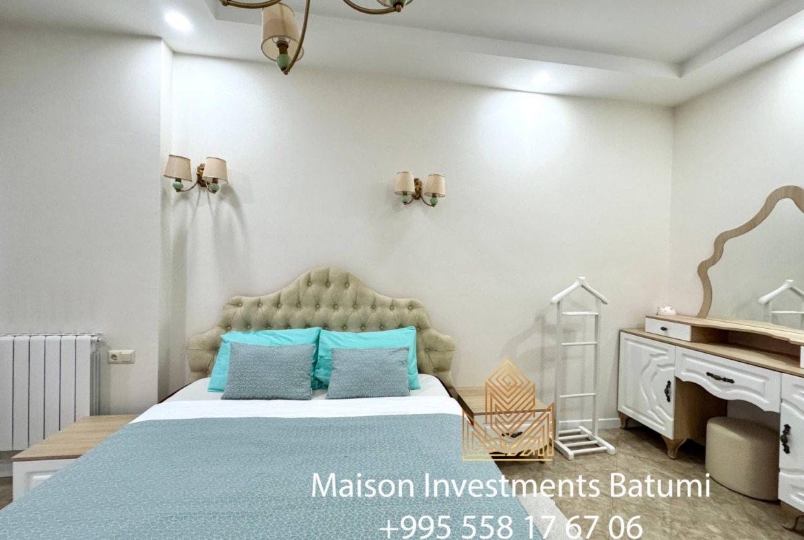 Two rooms apartment in New Wave