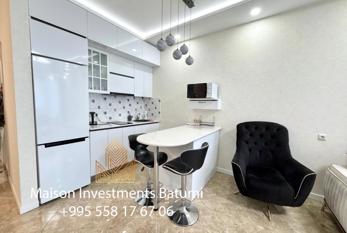 Two rooms apartment in New Wave