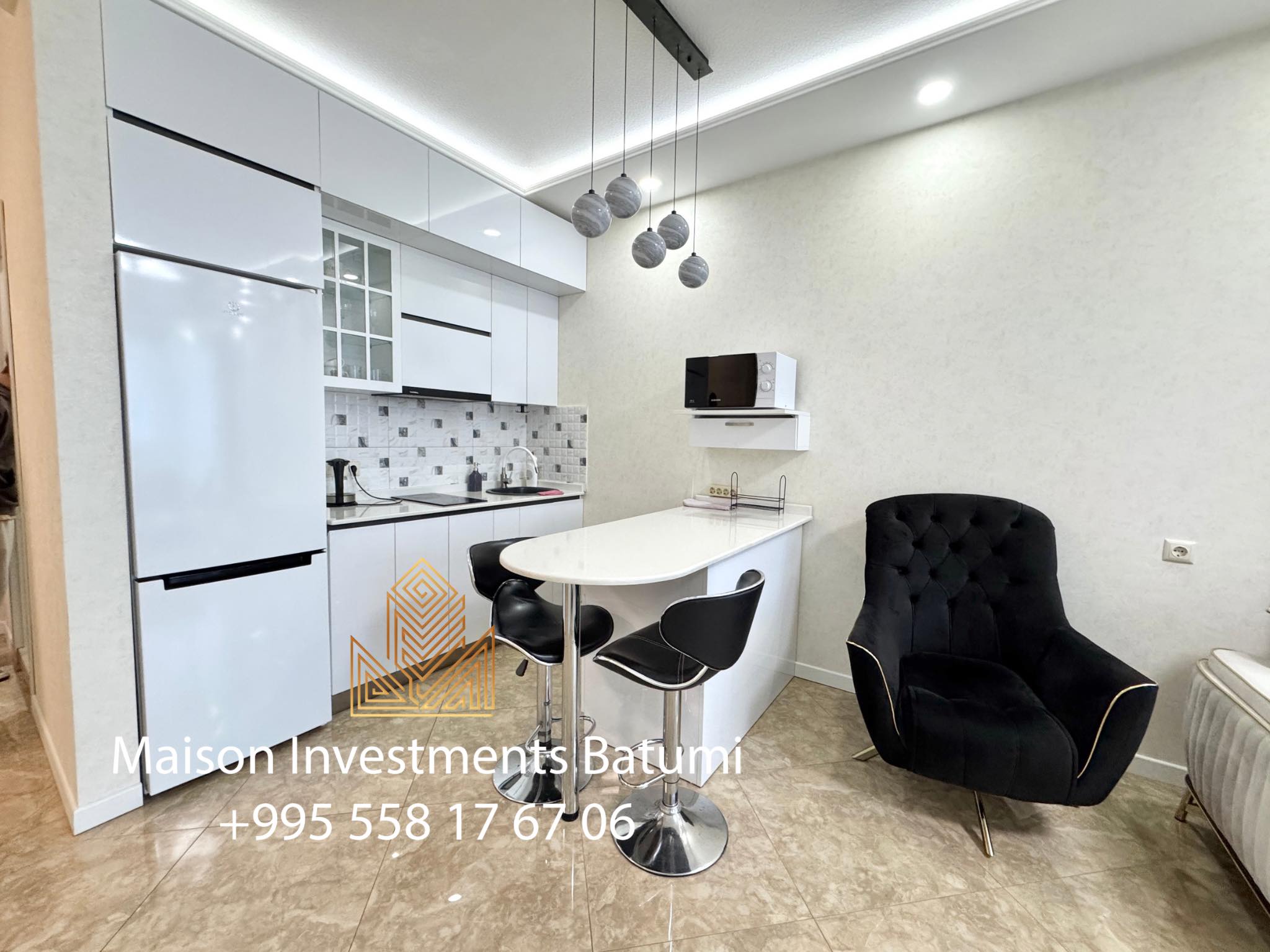 Two rooms apartment in New Wave
