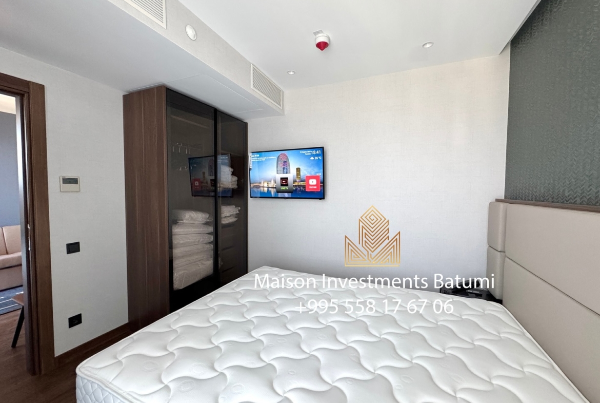 Two rooms apartment in Alliance Privilege