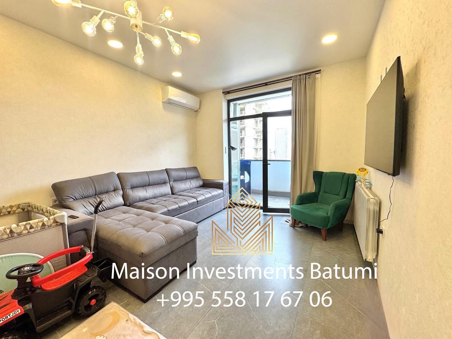 Three rooms apartment for sale in Intourist Residence