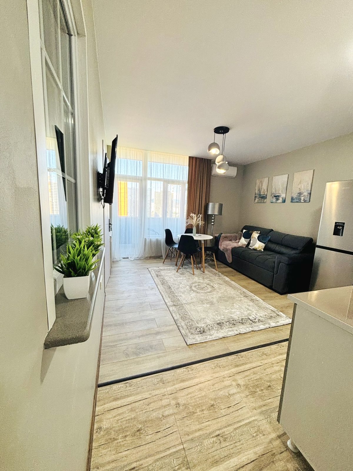Three rooms apartment in New Boulevard