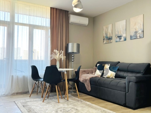 Three rooms apartment in New Boulevard