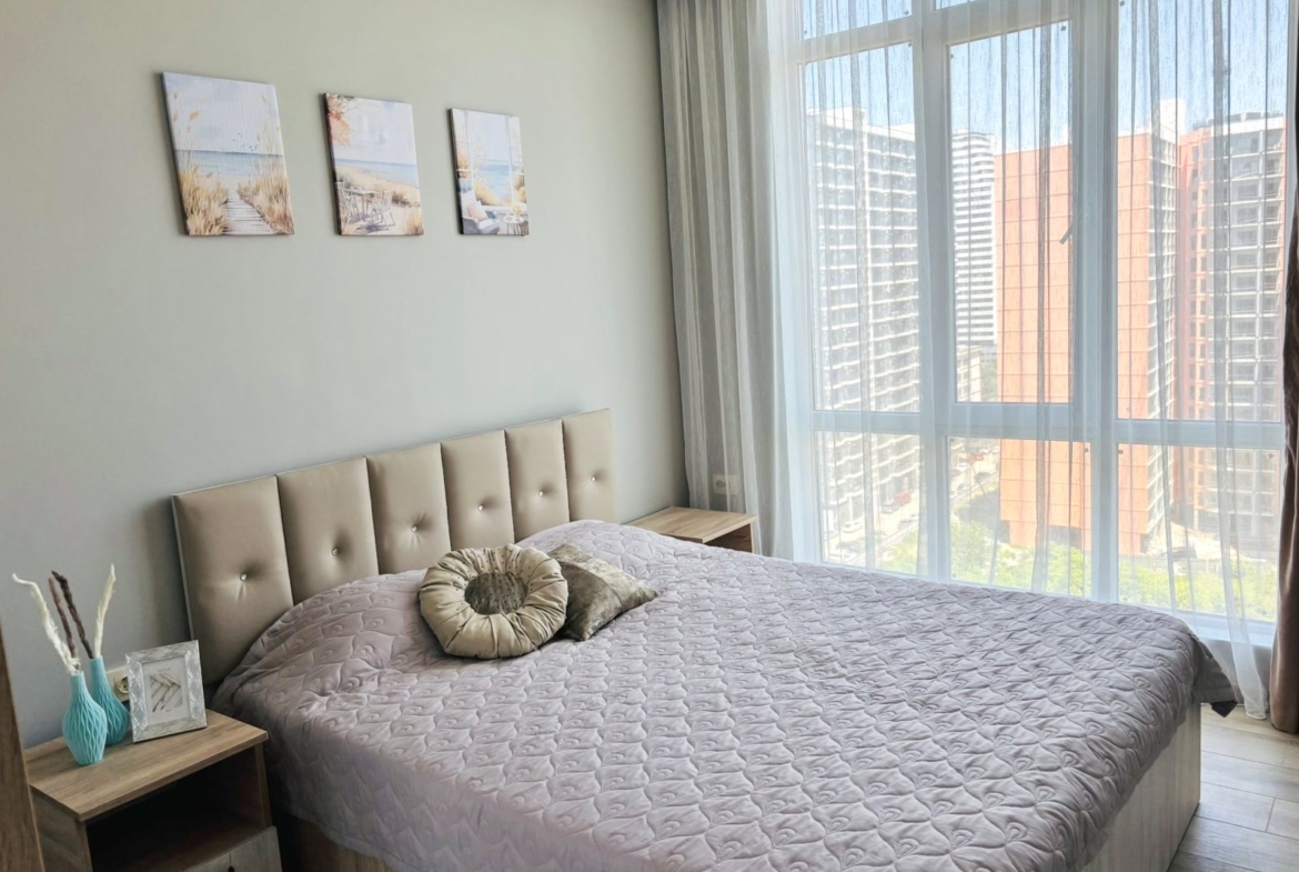 Three rooms apartment in New Boulevard