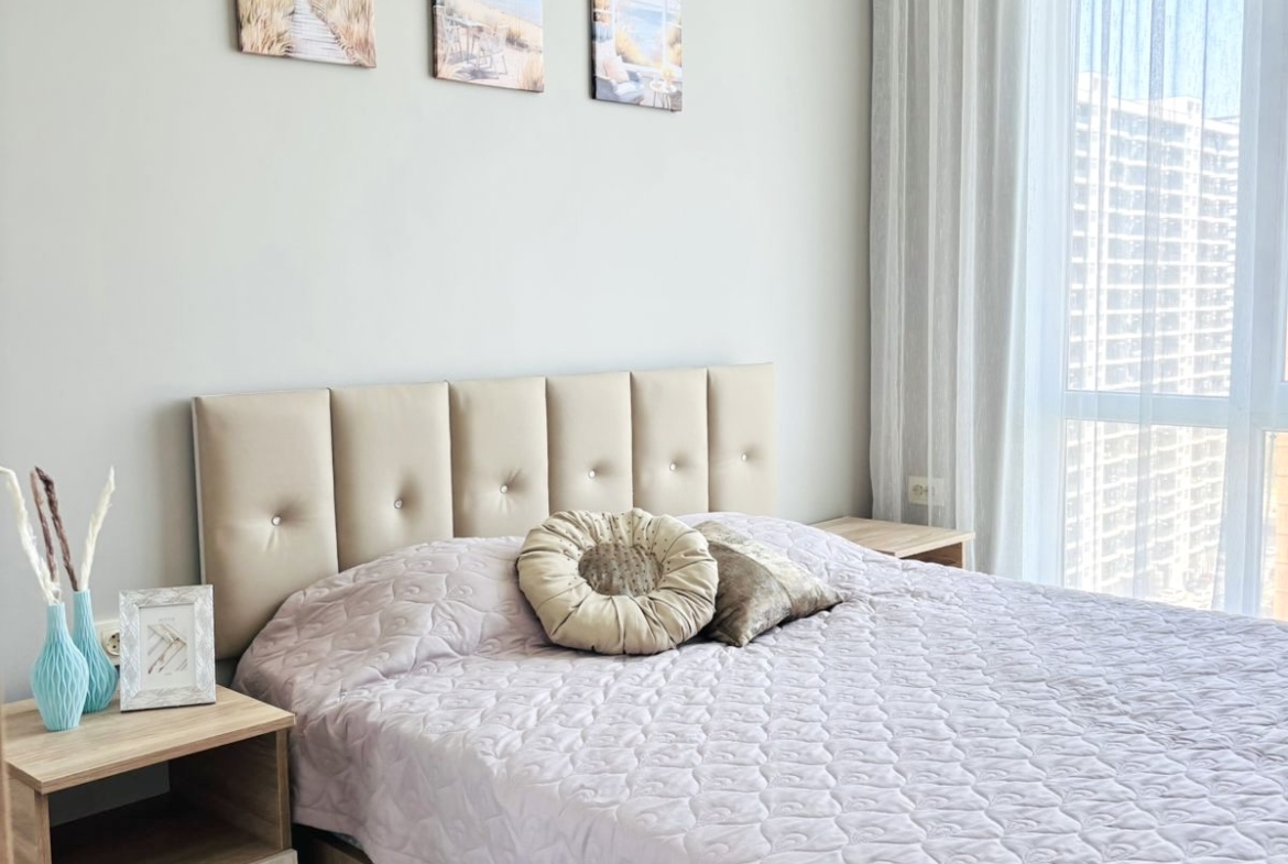 Three rooms apartment in New Boulevard