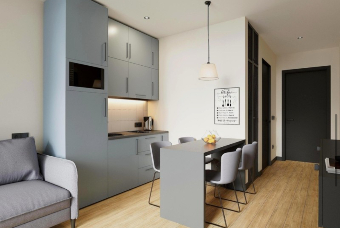 A full floor for sale in Oval