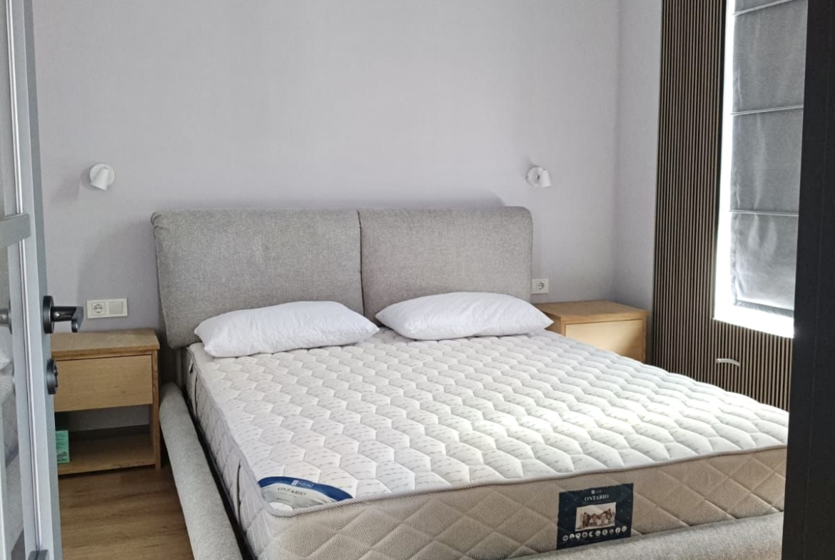 Three rooms apartment in New Line