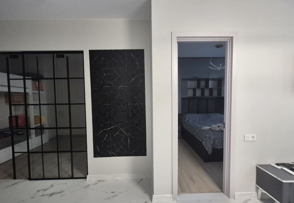 Three rooms apartment in Black Sea Towers