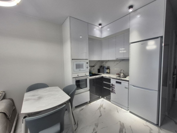 Three rooms apartment in Black Sea Towers