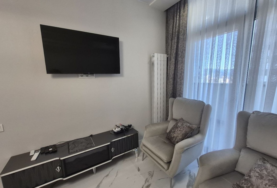 Three rooms apartment in Black Sea Towers