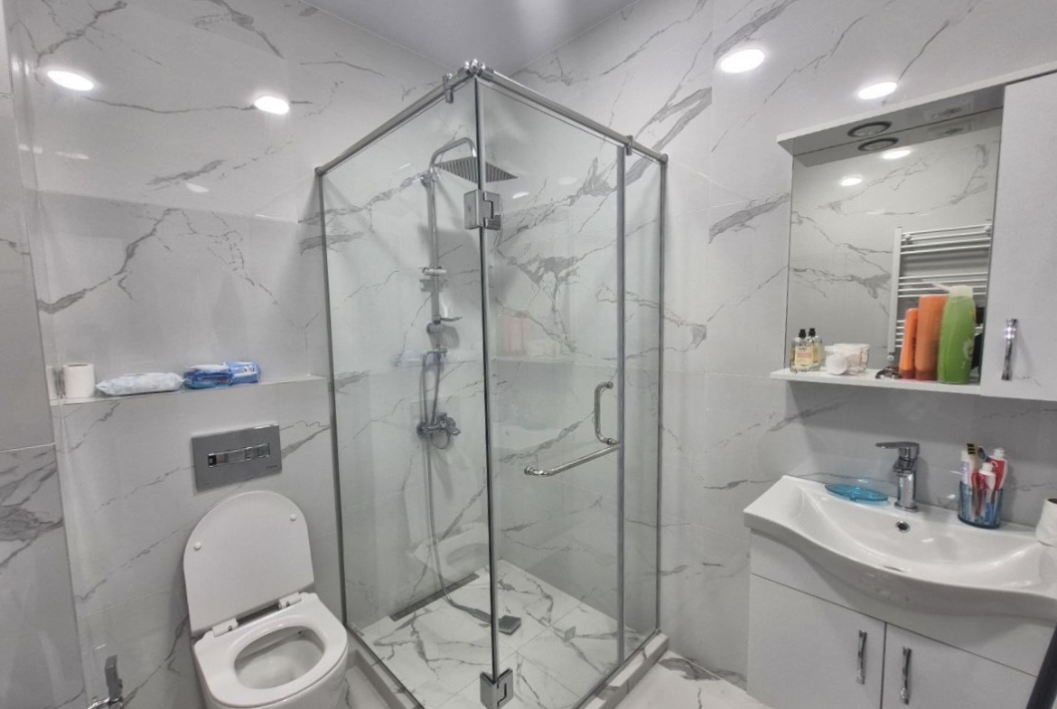 Three rooms apartment in Black Sea Towers