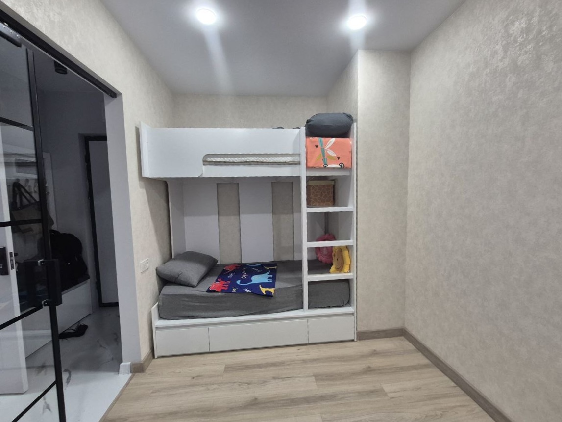 Three rooms apartment in Black Sea Towers