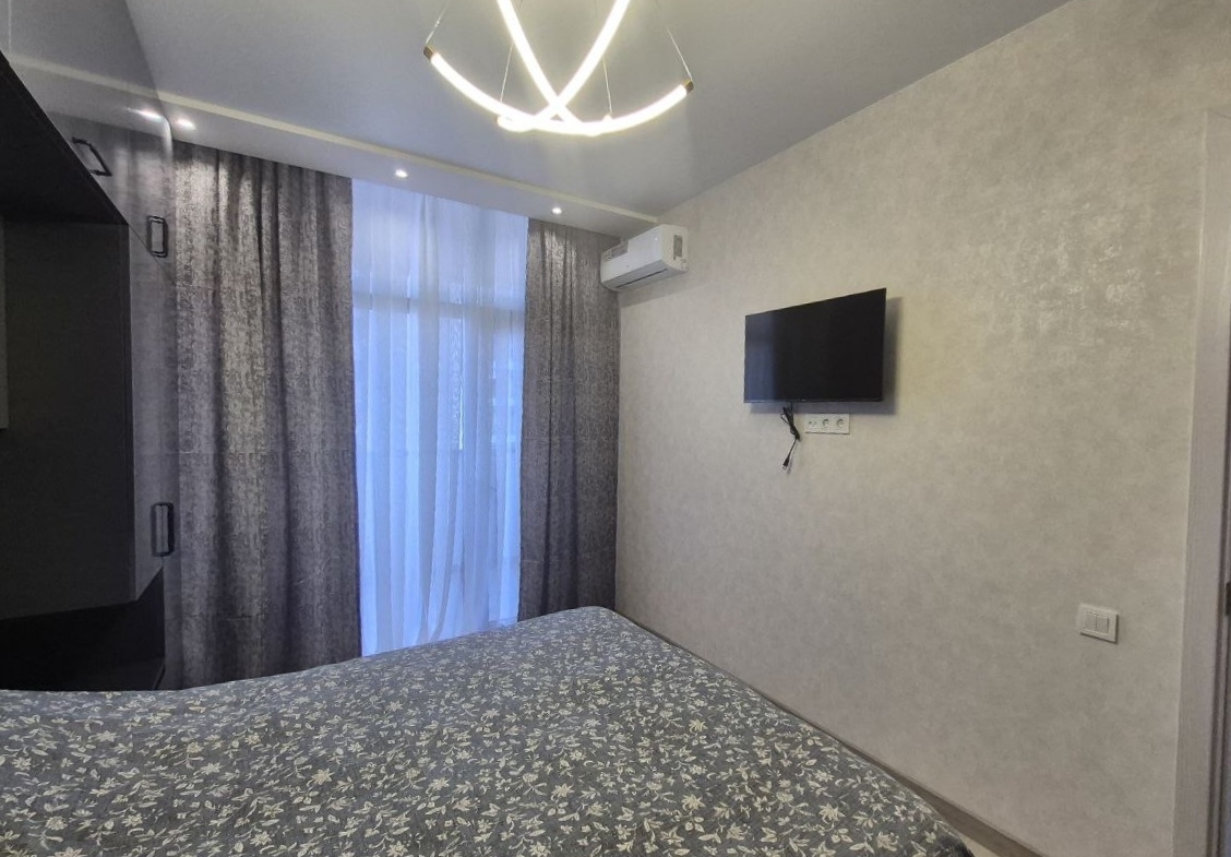Three rooms apartment in Black Sea Towers