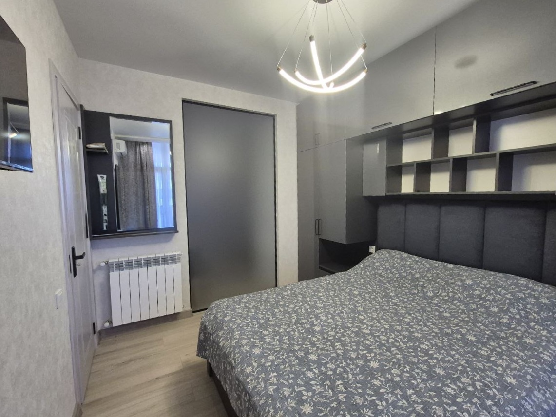 Three rooms apartment in Black Sea Towers