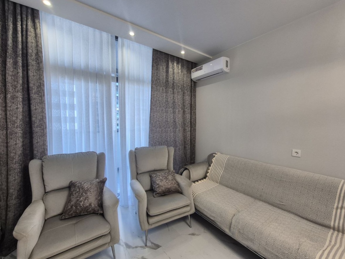Three rooms apartment in Black Sea Towers