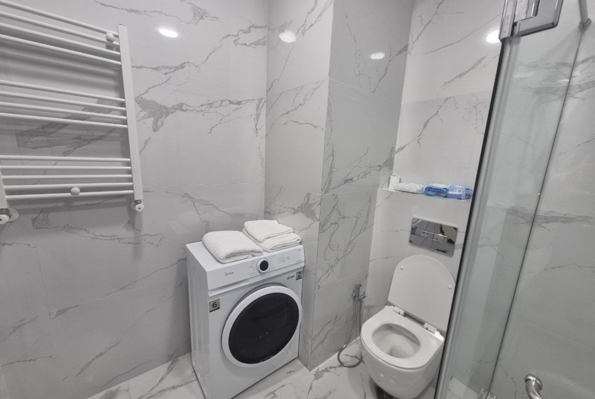 Three rooms apartment in Black Sea Towers