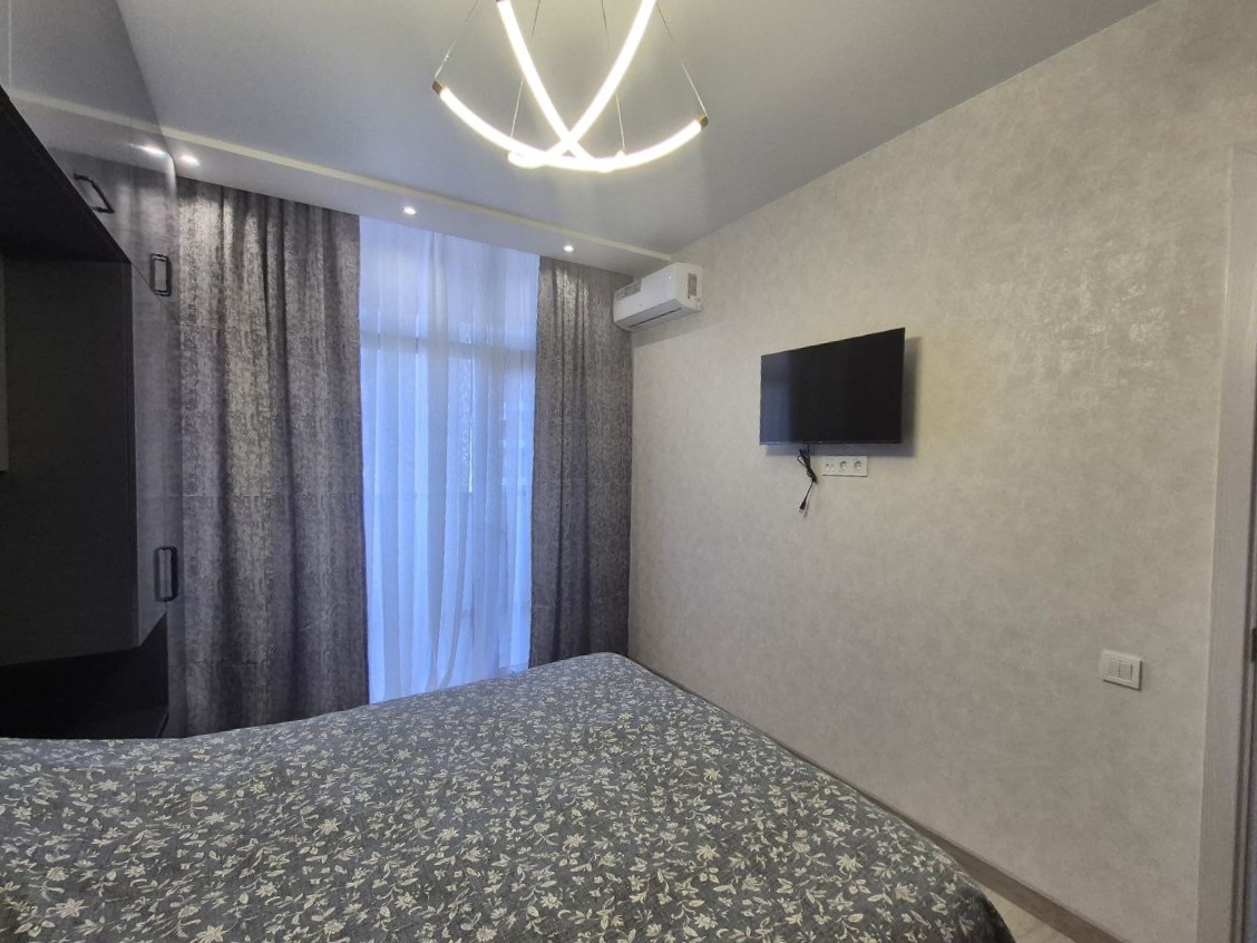 Three rooms apartment in Black Sea Towers