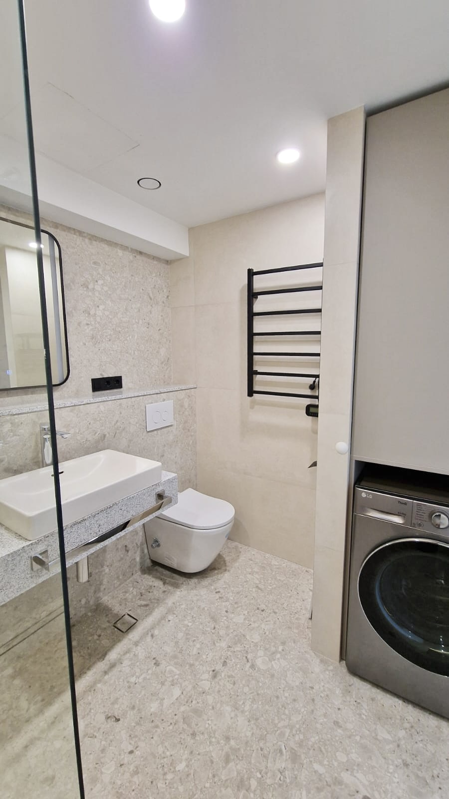 Two room apartment in Alliance Privilege