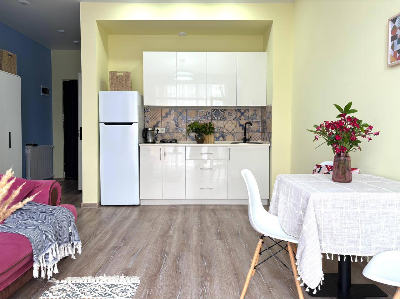 Two room apartment in Avangard