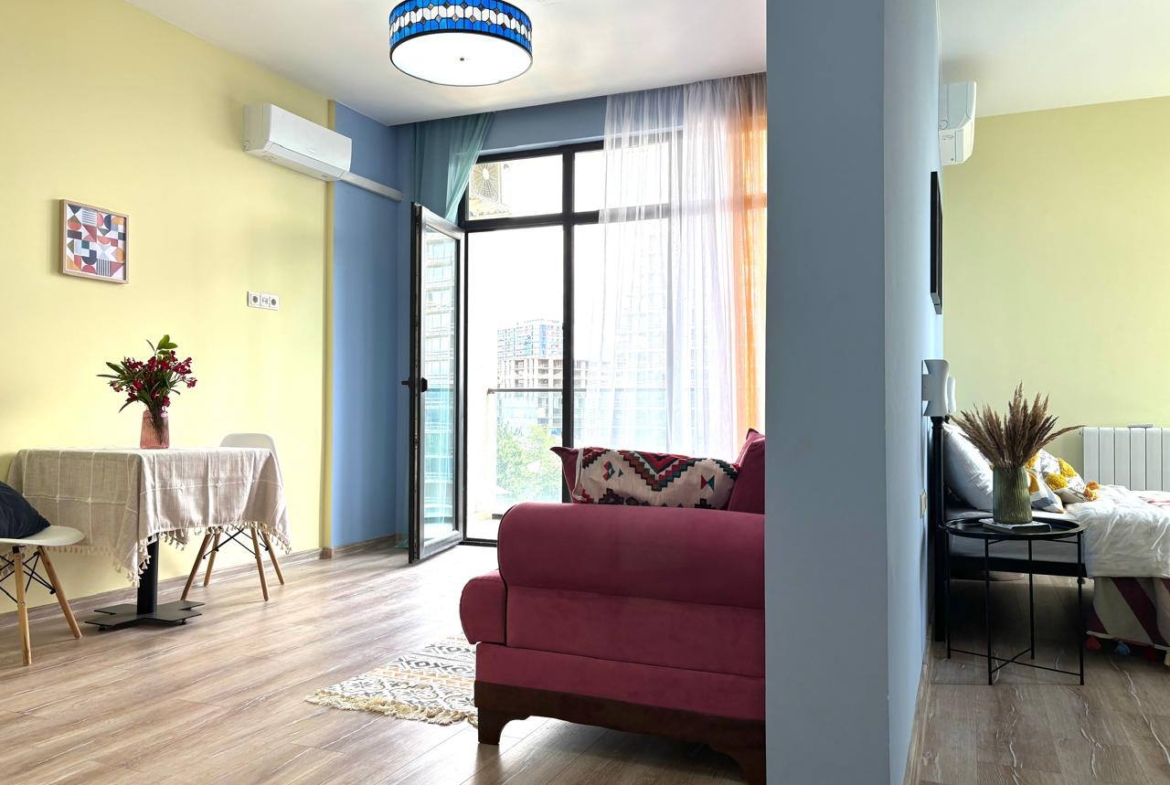 Two room apartment in Avangard