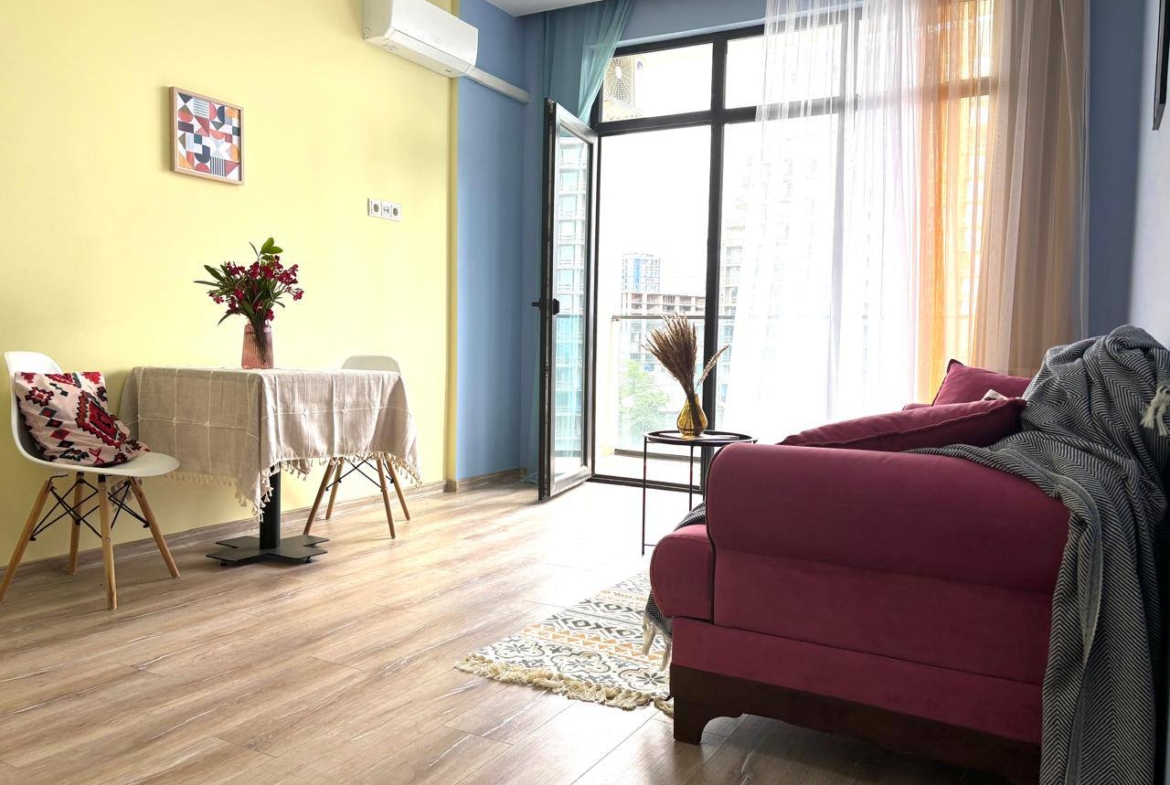 Two room apartment in Avangard