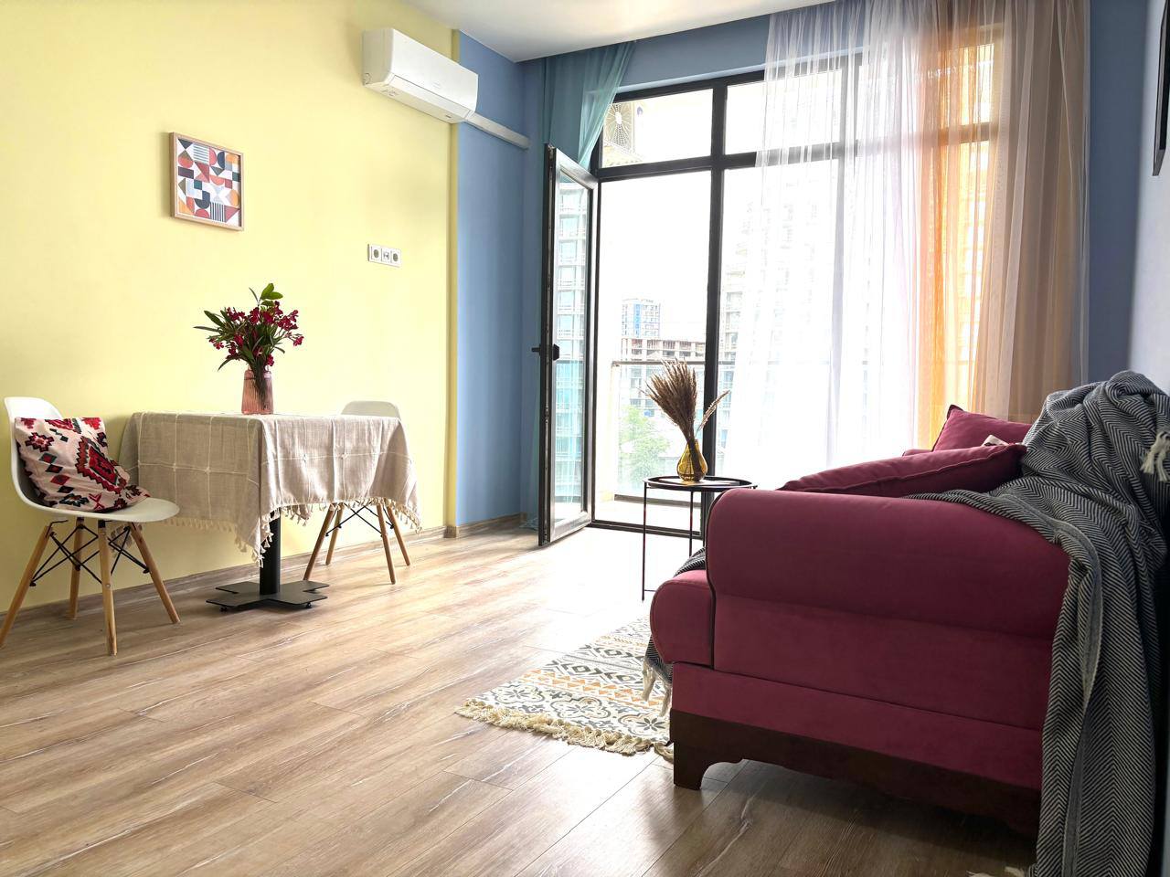 Two room apartment in Avangard