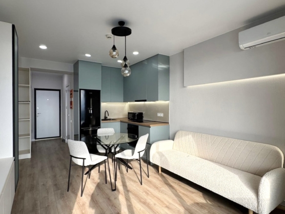 Three room apartment in Calligraphy Towers