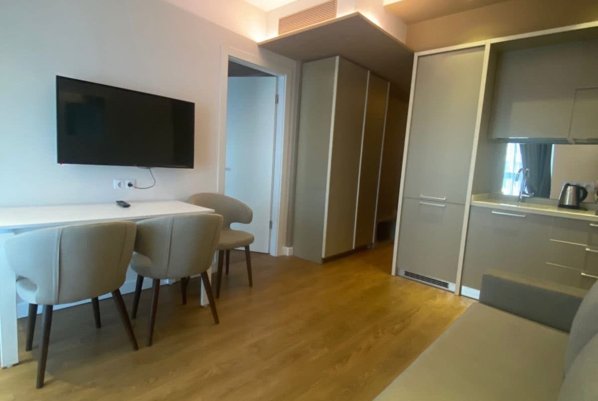 Two room apartment in Alliance Palace