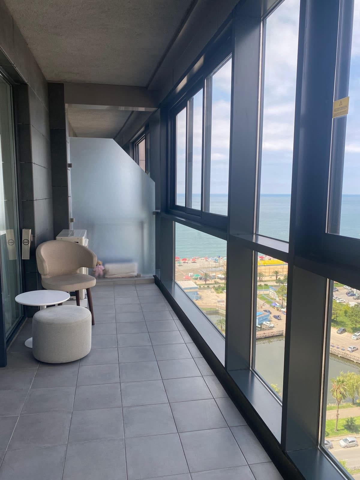 Two room apartment in Alliance Palace