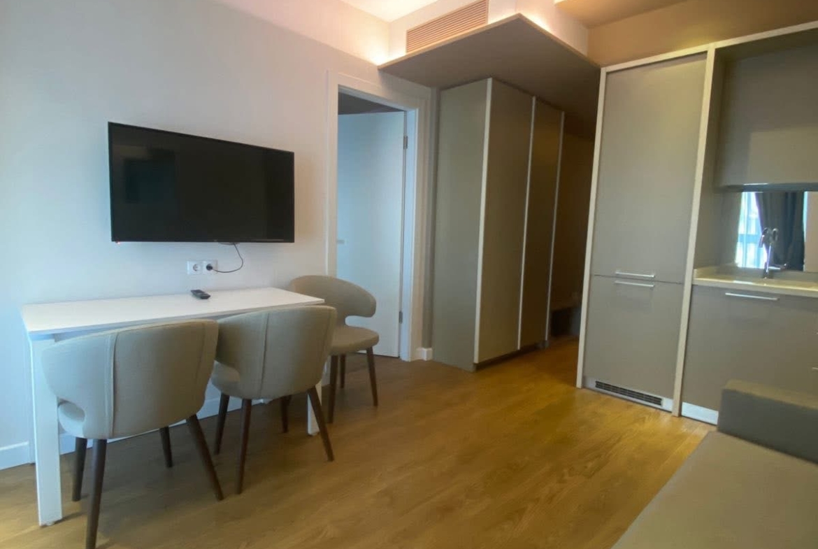 Two room apartment in Alliance Palace