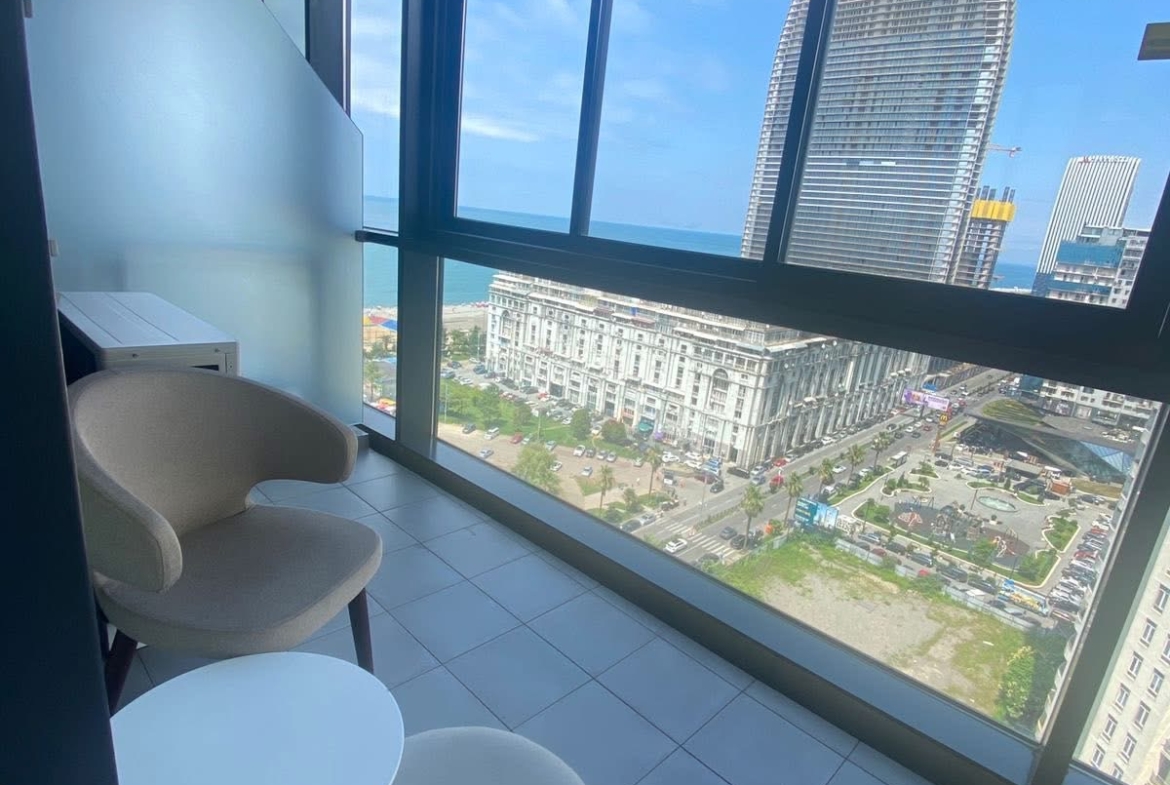 Two room apartment in Alliance Palace