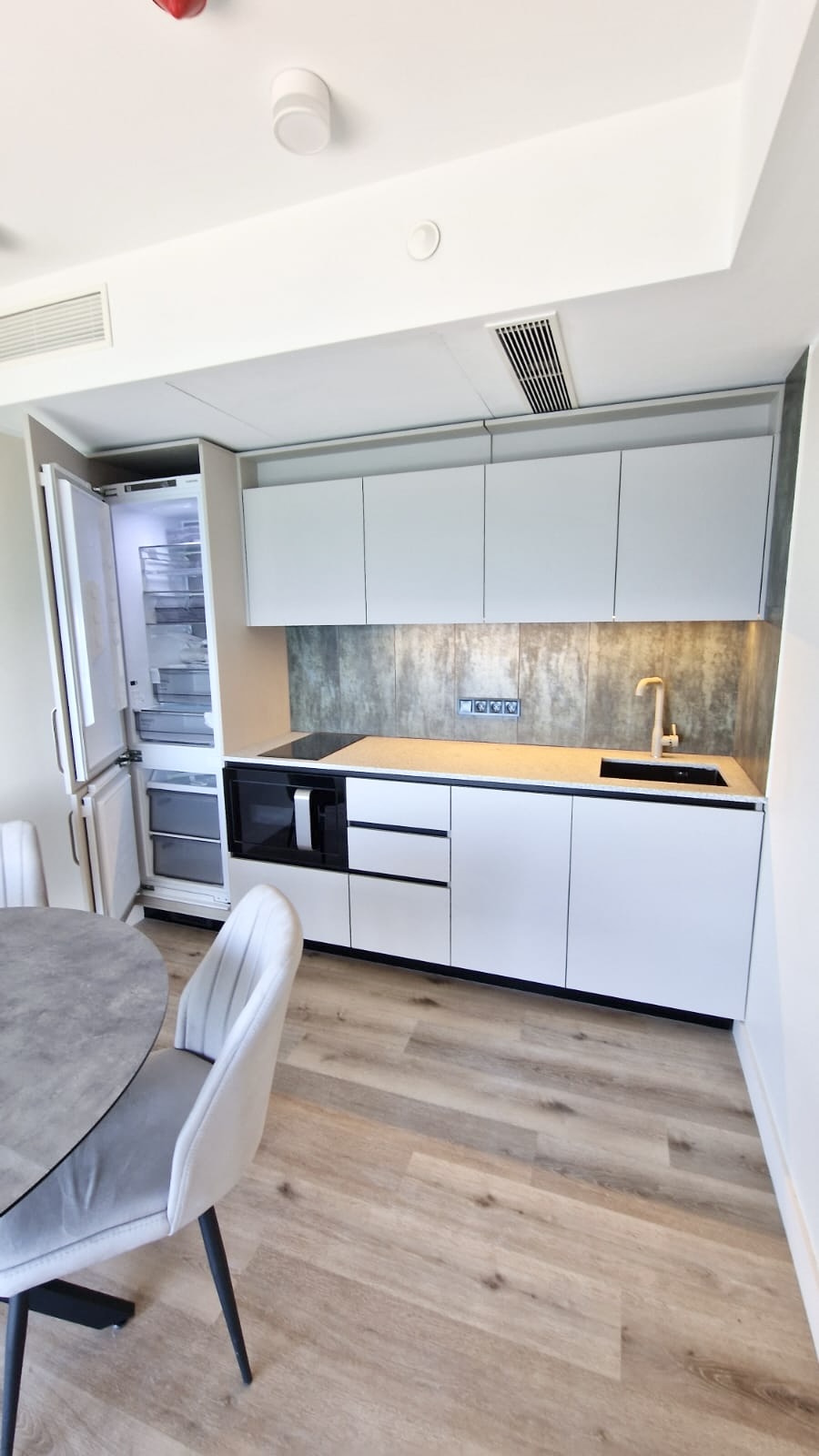 Two room apartment in Alliance Privilege