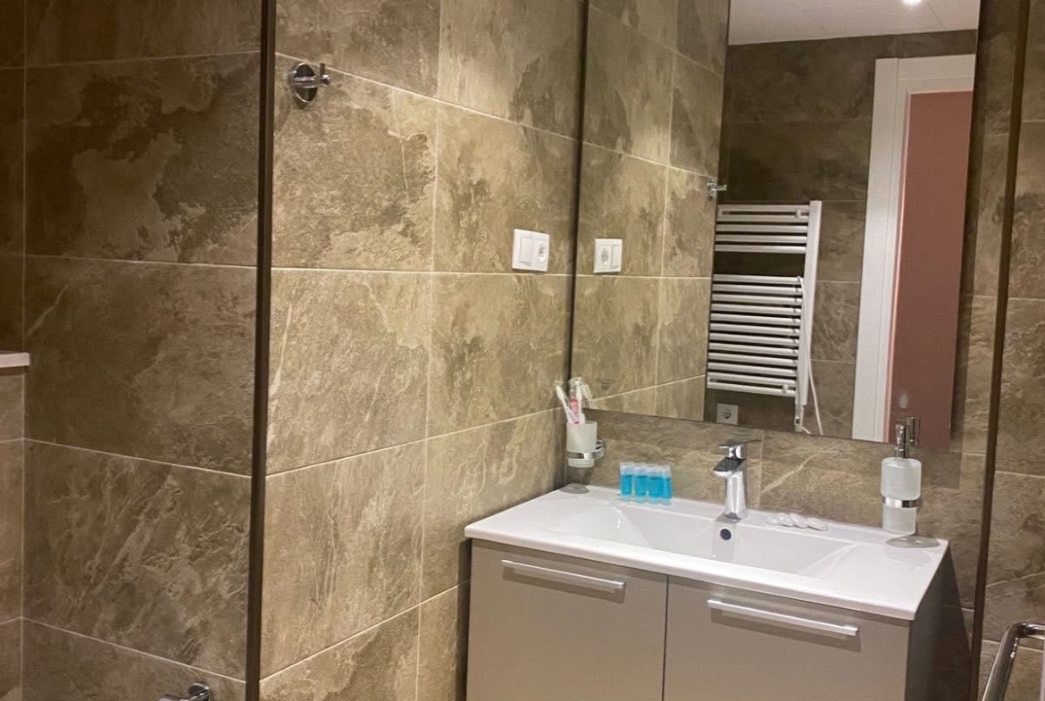 Two room apartment in Alliance Palace