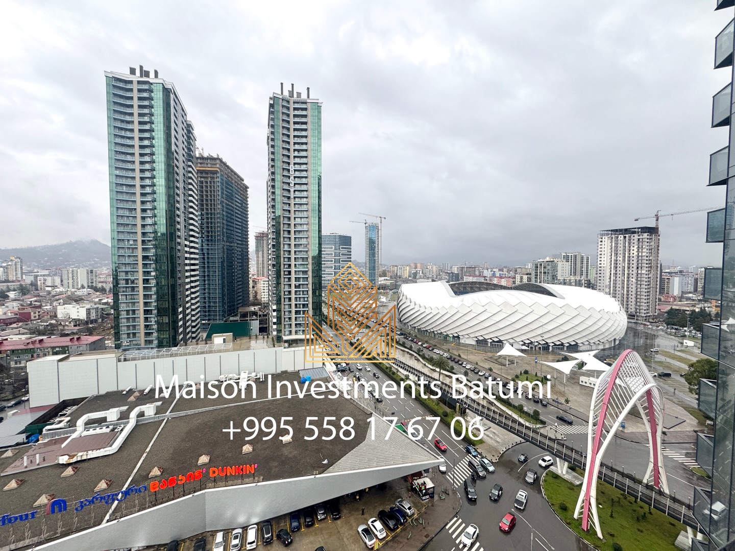 626190113_17979909944974310_1044474400862809381_n Three room apartment in Blue Sky Tower