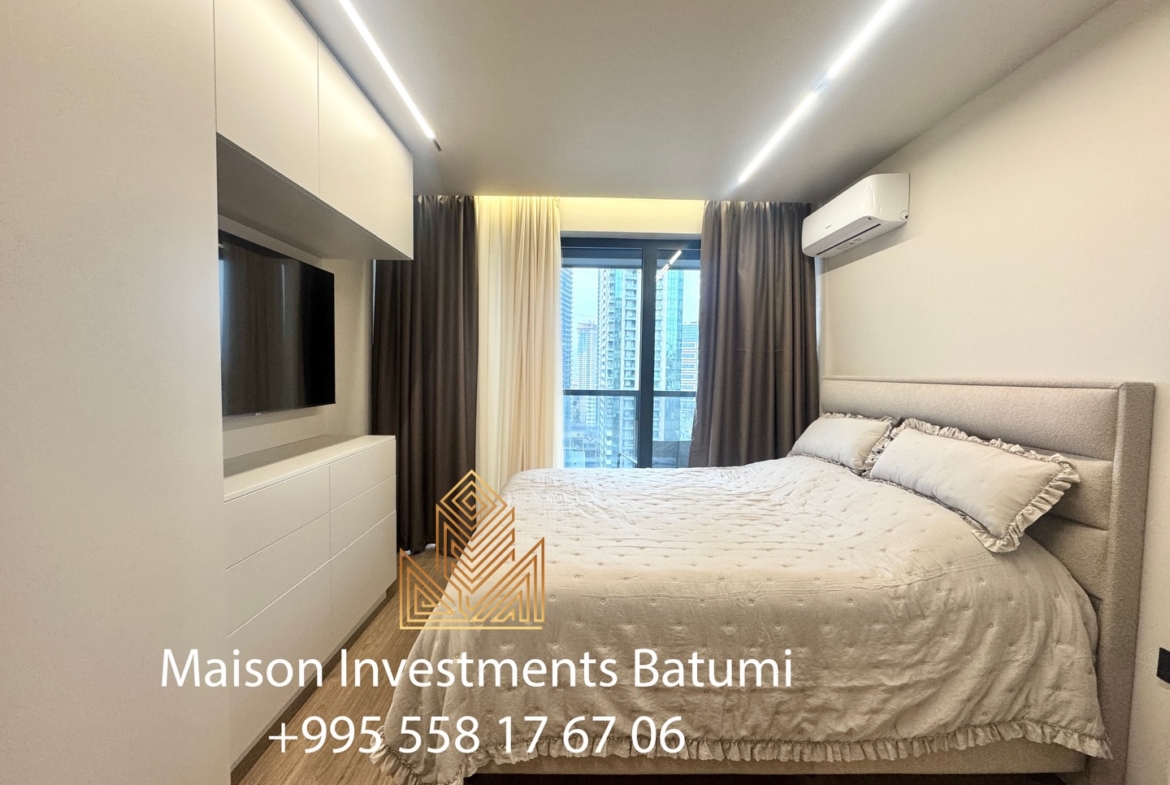 Three room apartment in Blue Sky Tower
