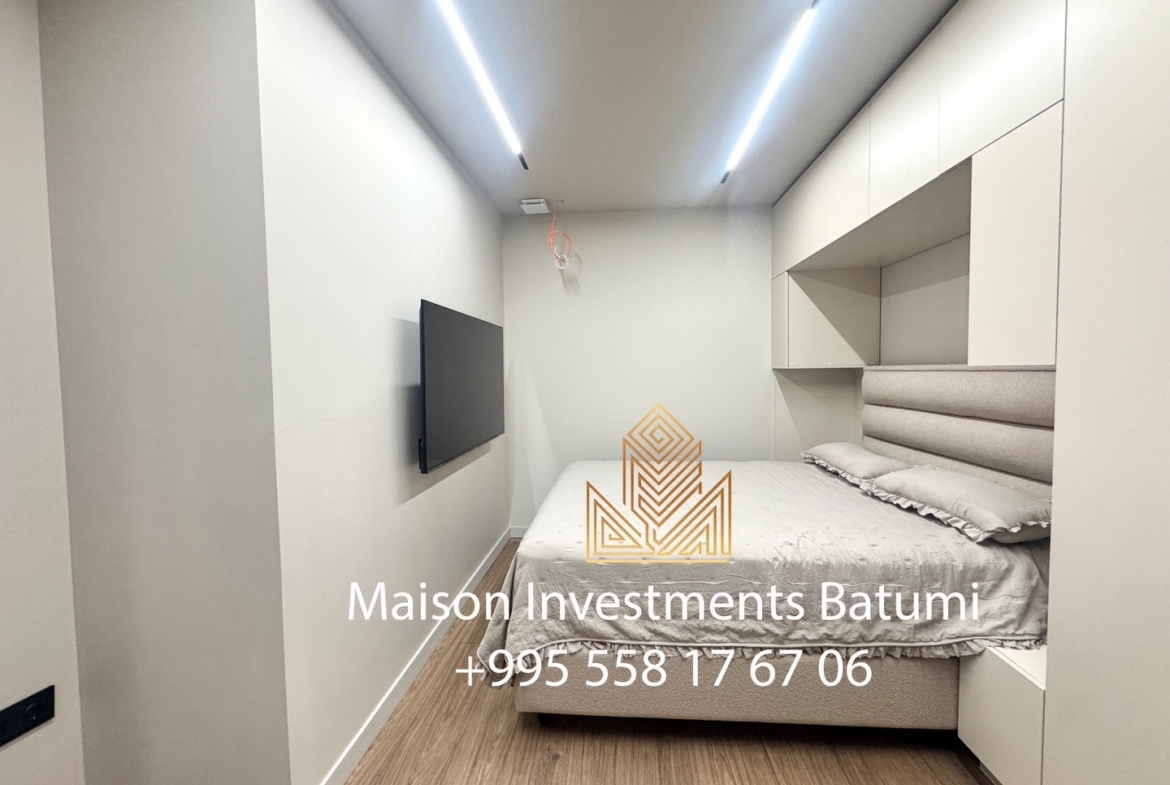 Three room apartment in Blue Sky Tower