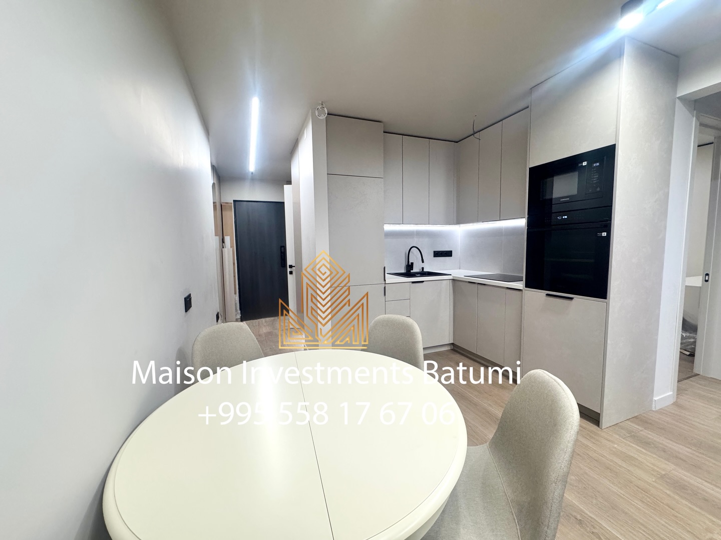 Three room apartment in Blue Sky Tower