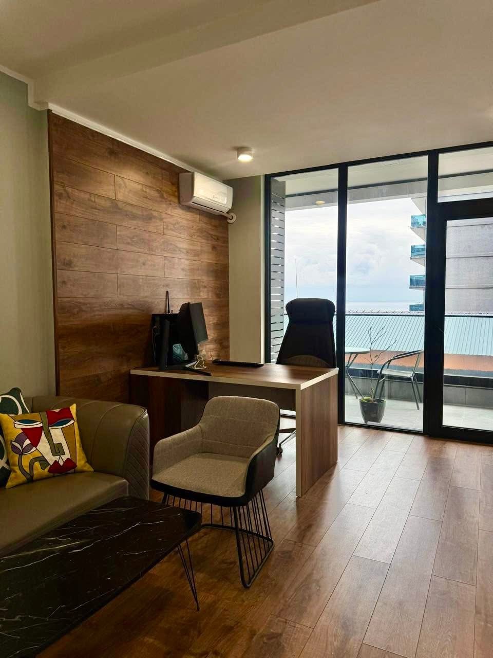 Office space for sale in Solis