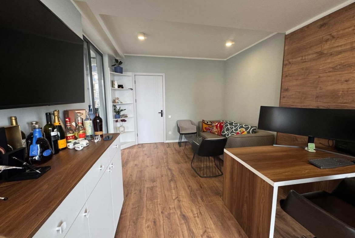 Office space for sale in Solis