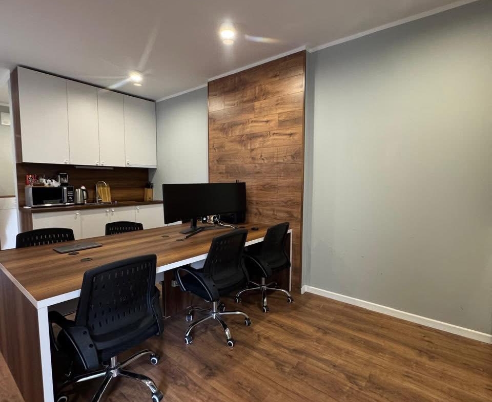 Office space for sale in Solis