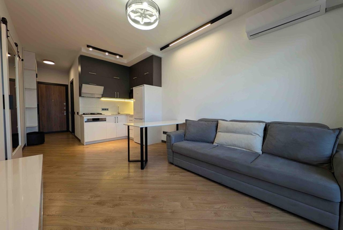 Two room apartment in Intourist Residence