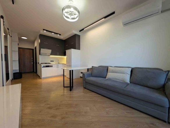 Two room apartment in Intourist Residence