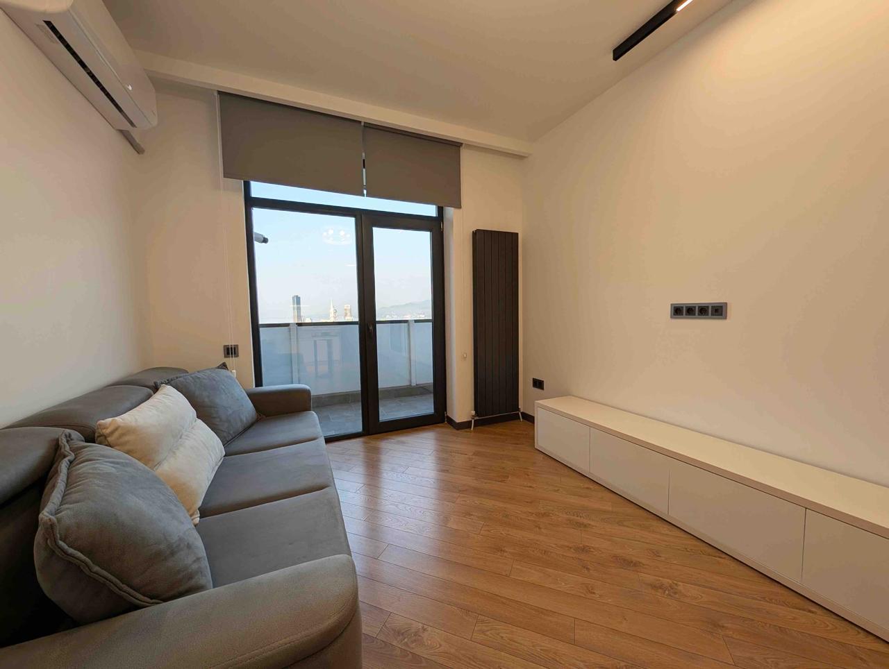 Two room apartment in Intourist Residence