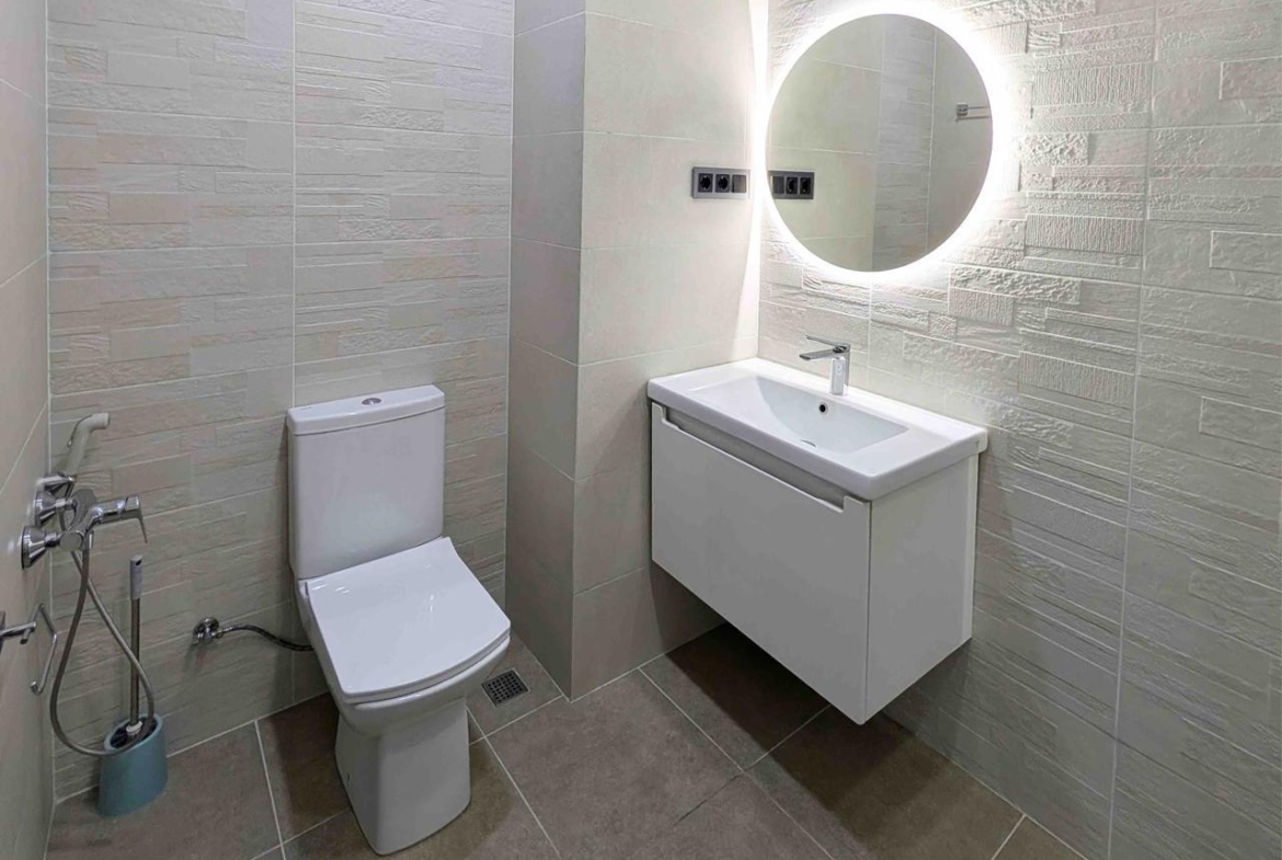 Two room apartment in Intourist Residence