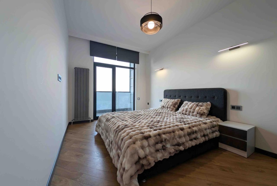 Two room apartment in Intourist Residence