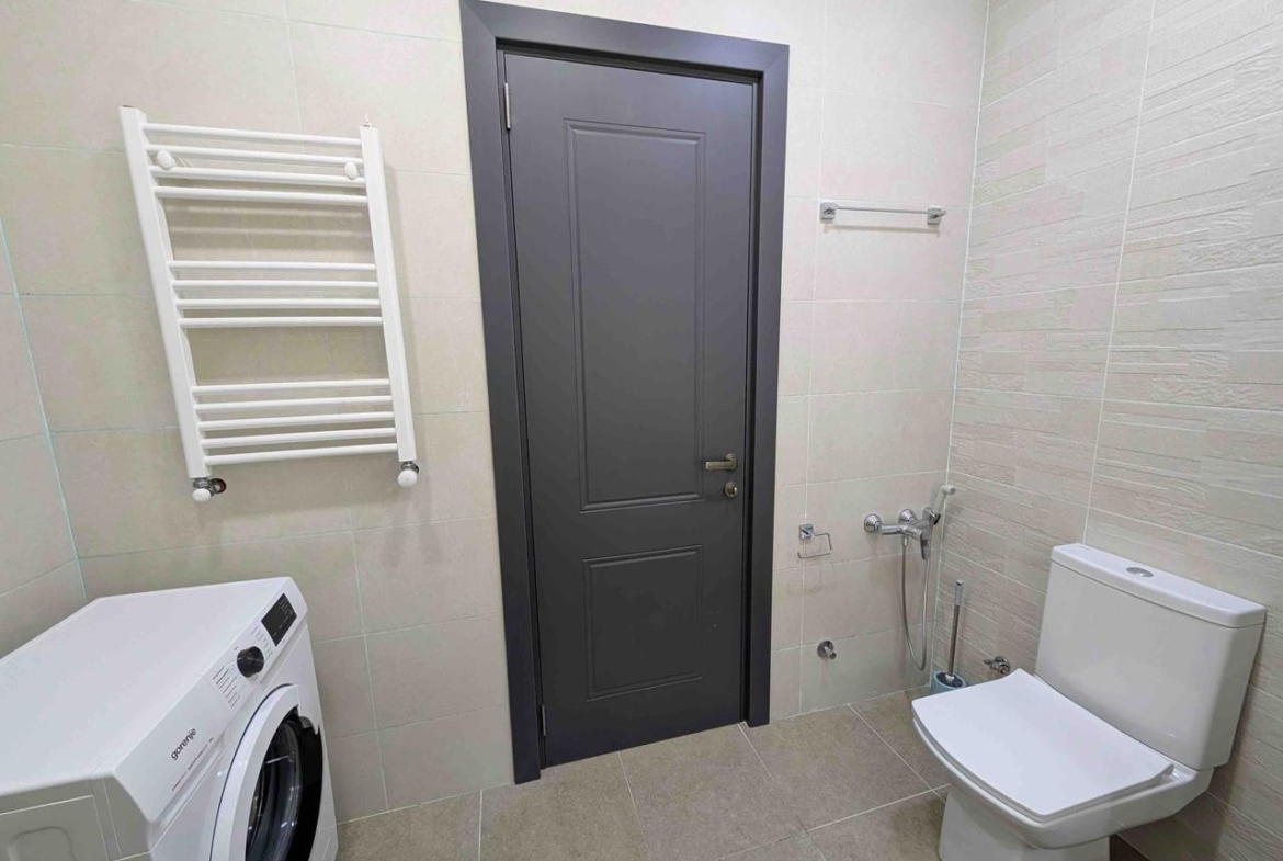 Two room apartment in Intourist Residence
