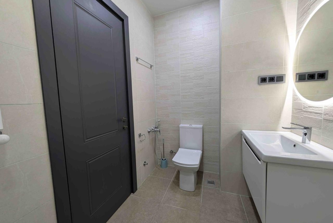Two room apartment in Intourist Residence