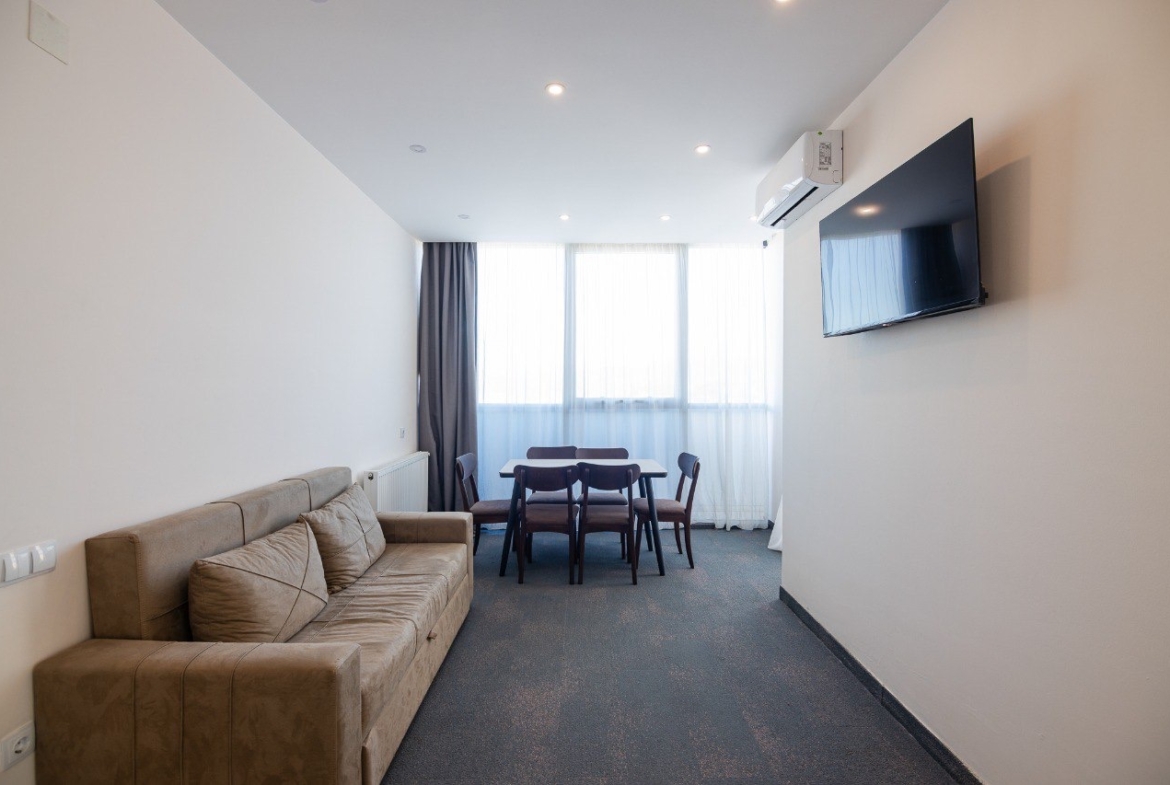 Three room apartment in Sunrise Residence
