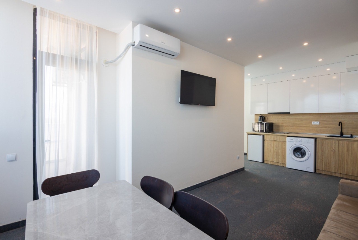 Three room apartment in Sunrise Residence